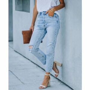 VICI- Twelve by ontwelth kason distressed jean size 25